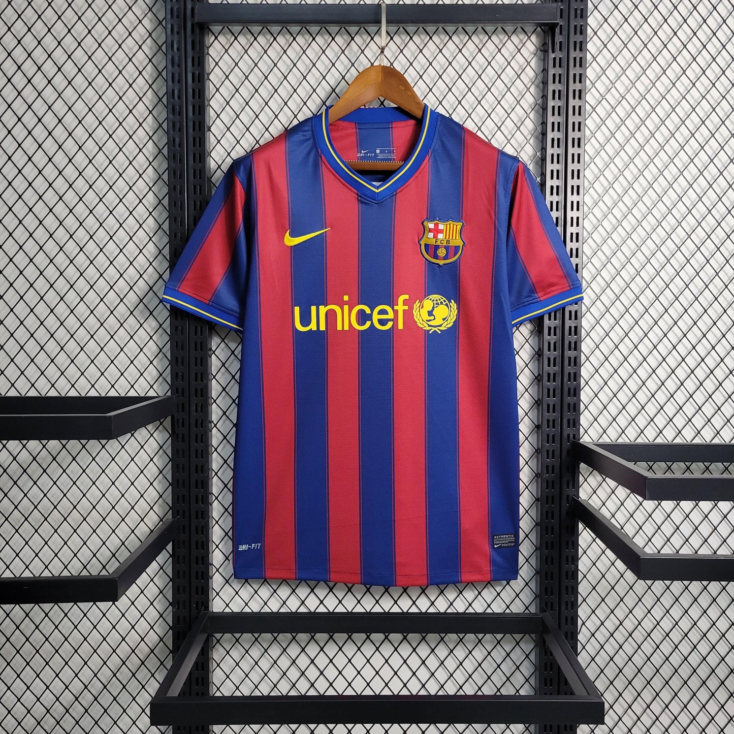 FC Barcelona 09/10 Home Jersey (Retro)