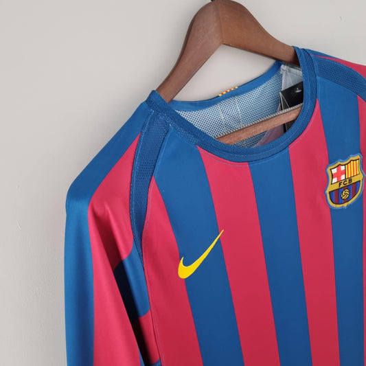 FC Barcelona 05/06 Home Jersey (Retro)