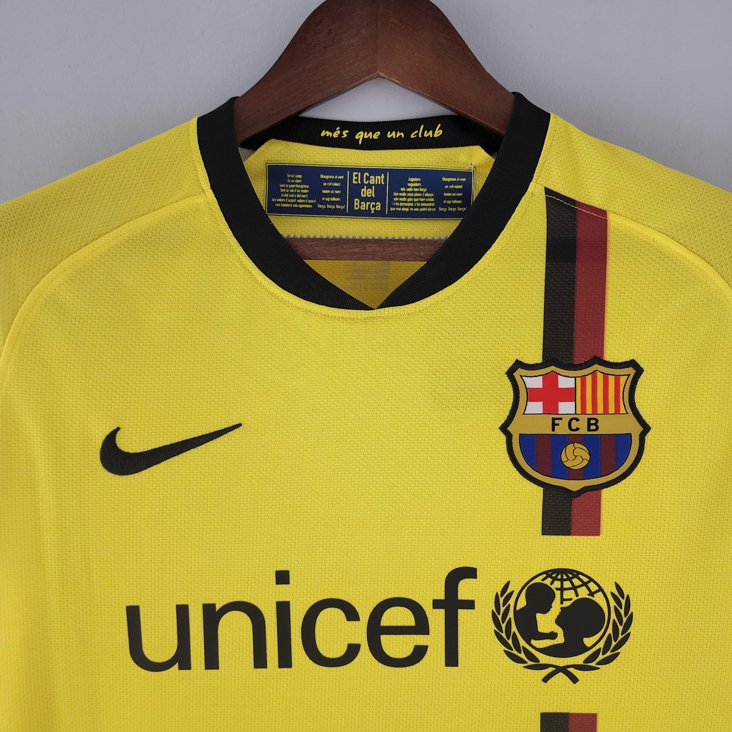 FC Barcelona 08/09 Away Jersey (Retro)